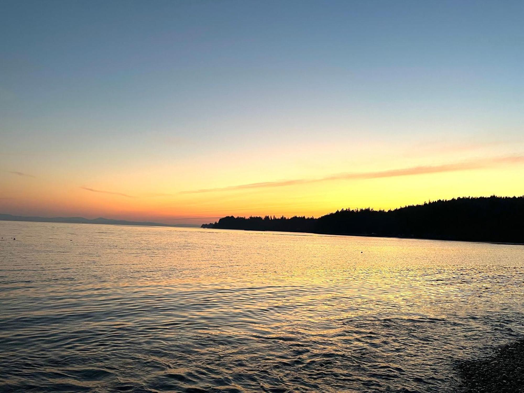 Summer Breeze Hotell Sooke Exteriör bild