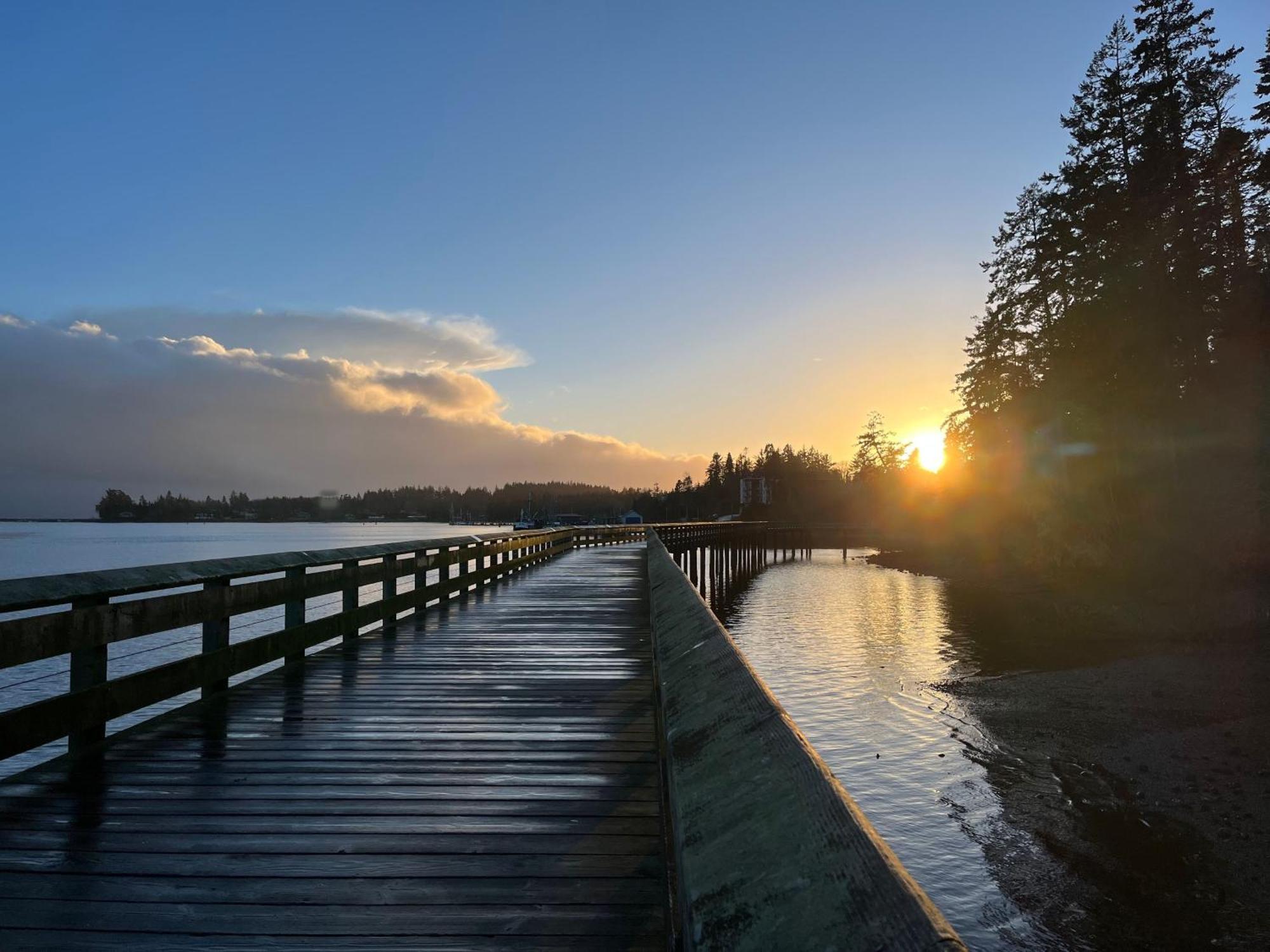 Summer Breeze Hotell Sooke Exteriör bild