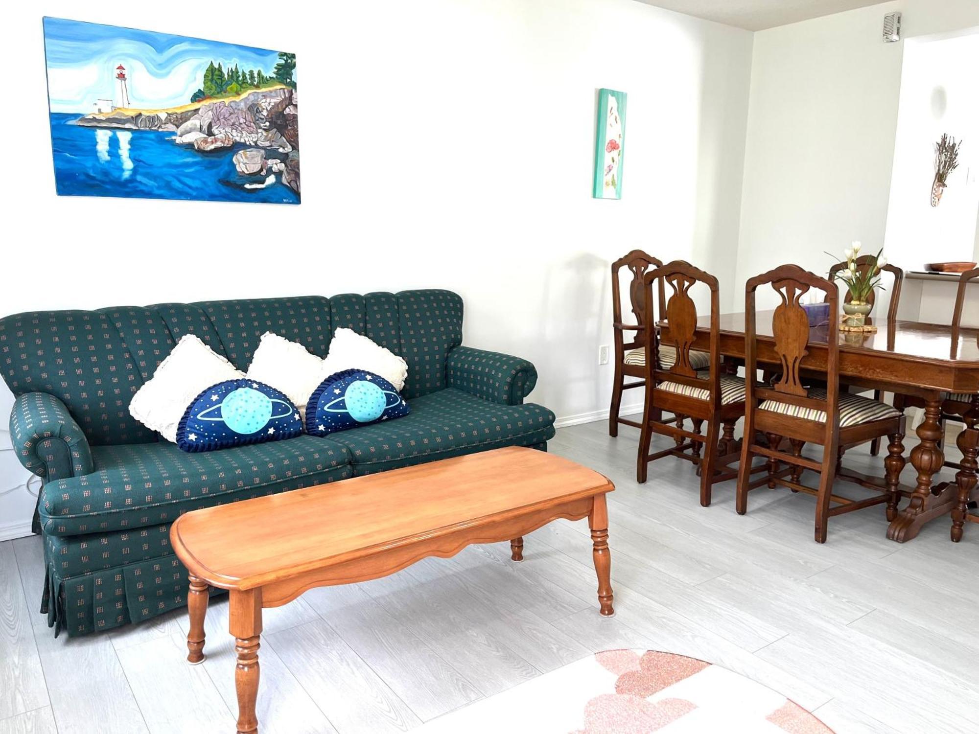 Summer Breeze Hotell Sooke Exteriör bild